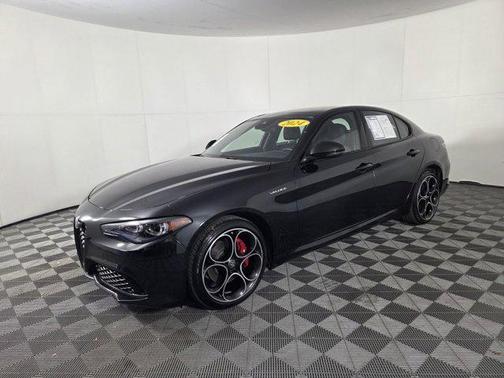 Vulcano Black Metallic 2024 Alfa Romeo Giulia Veloce AWD