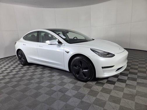 2020 Tesla Model 3 Standard Range Plus