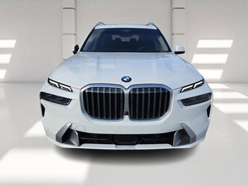 Alpine White 2023 BMW X7 xDrive40i