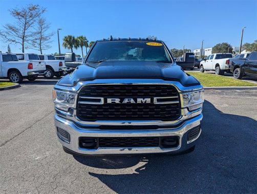 2023 RAM 3500 Big Horn Crew Cab 4x4 8' Box