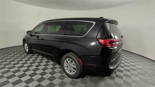 2025 Chrysler Pacifica L