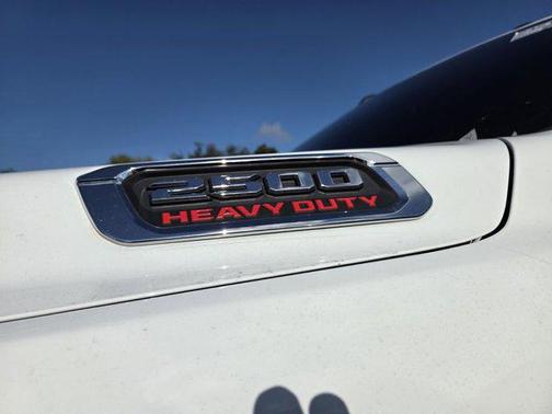 2024 RAM 2500 Laramie Crew Cab 4x4 6'4' Box