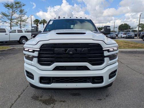 2025 RAM 3500 Laramie Crew Cab 4x4 8' Box