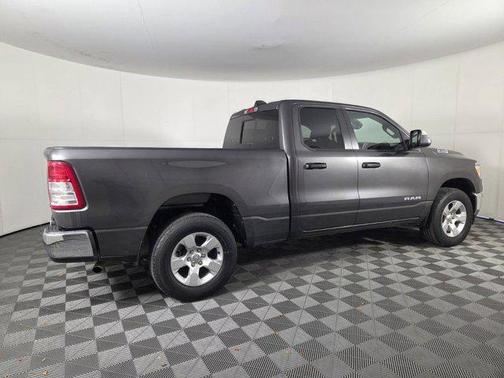 Granite Crystal Metallic Clearcoat 2024 RAM 1500 Big Horn/Lone Star