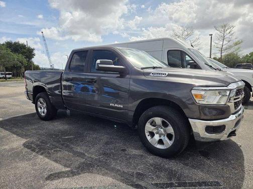 Granite Crystal Metallic Clearcoat 2024 RAM 1500 Big Horn/Lone Star