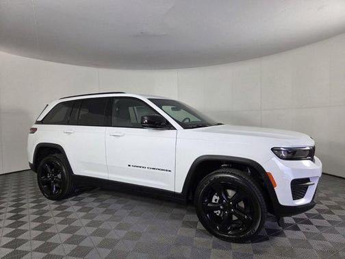 2025 Jeep Grand Cherokee Altitude