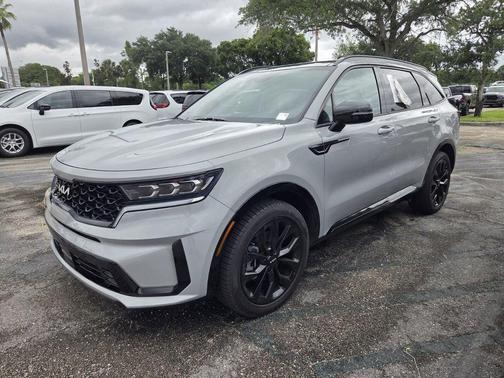 Wolf Gray 2023 Kia Sorento SX