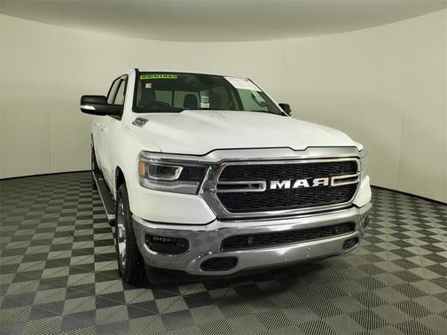 Photo 2 of 34 of 2020 RAM 1500 Big Horn