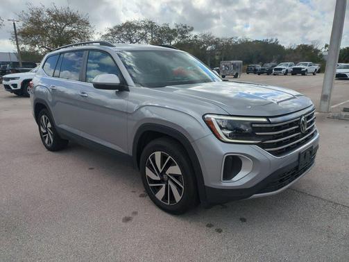 Silver Mist Metallic 2024 Volkswagen Atlas 2.0T SE w/Technology 4MOTION