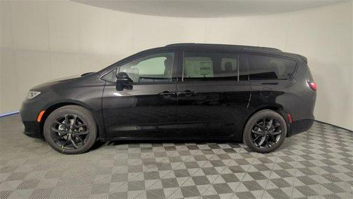 2026 Chrysler Pacifica L