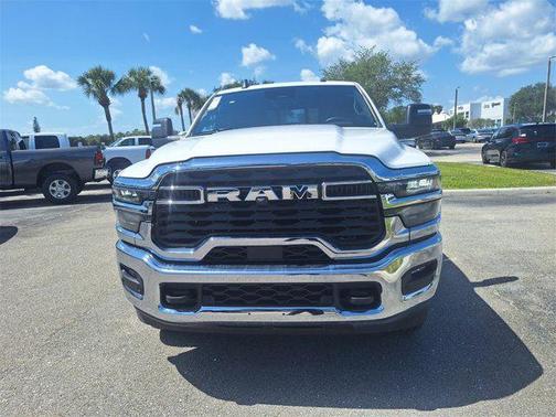 2025 RAM 2500 Tradesman Crew Cab 4x4 6'4' Box