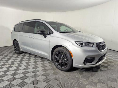 2026 Chrysler Pacifica L