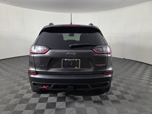 Granite Crystal Metallic Clearcoat 2022 Jeep Cherokee Trailhawk