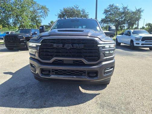 2025 RAM 3500 Laramie Crew Cab 4x4 8' Box