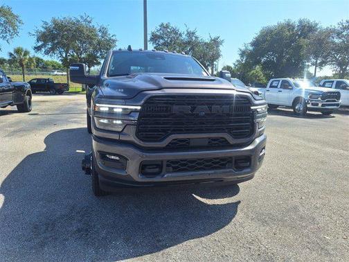 2025 RAM 3500 Laramie Crew Cab 4x4 8' Box