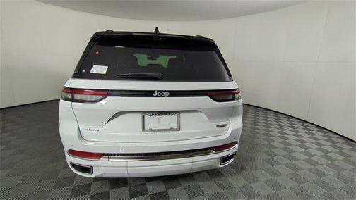 2025 Jeep Grand Cherokee Summit