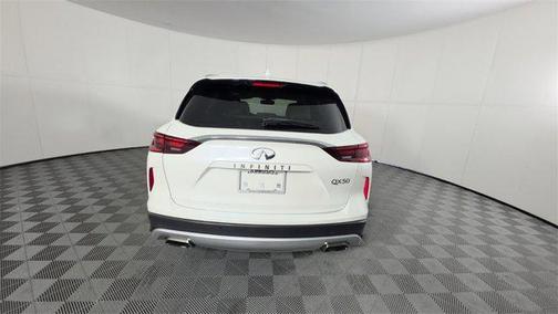 2022 INFINITI QX50 LUXE