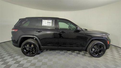 2025 Jeep Grand Cherokee Altitude