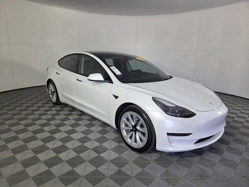 2023 Tesla Model 3 Standard Range