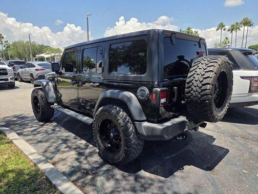 Black Clearcoat 2020 Jeep Wrangler Unlimited Willys 4x4