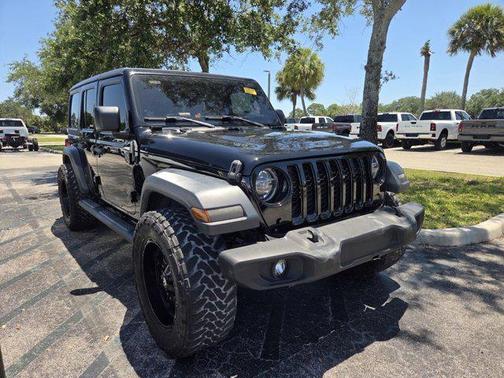 Black Clearcoat 2020 Jeep Wrangler Unlimited Willys 4x4