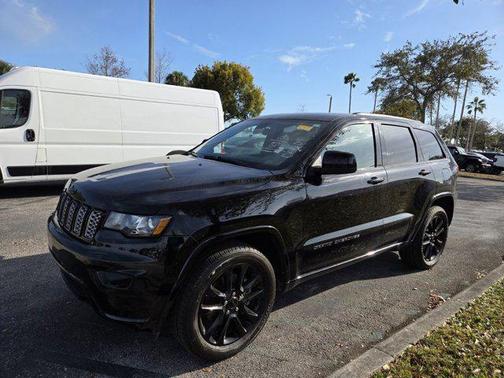 2021 Jeep Grand Cherokee Laredo
