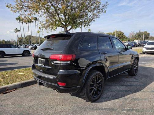 2021 Jeep Grand Cherokee Laredo