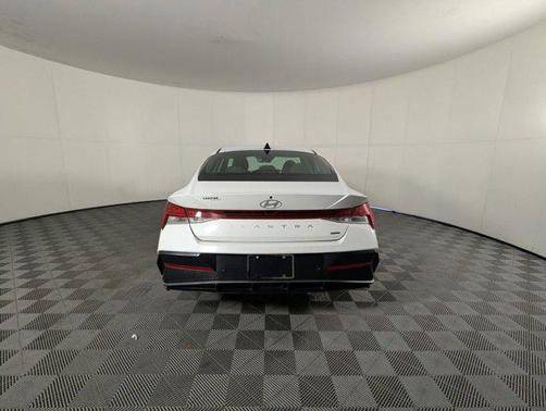 2024 Hyundai ELANTRA HEV Limited