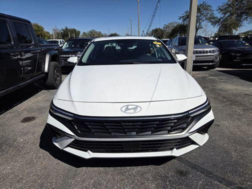 2024 Hyundai ELANTRA HEV Limited