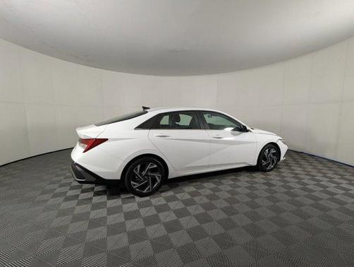 2024 Hyundai ELANTRA HEV Limited