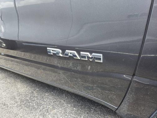 Granite Crystal Metallic Clearcoat 2019 RAM 1500 Tradesman