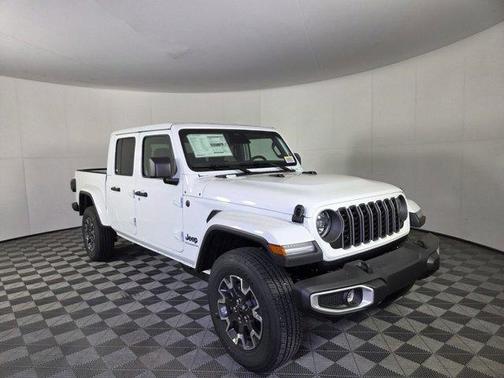 Bright White Clearcoat 2026 Jeep Gladiator Sahara 4x4