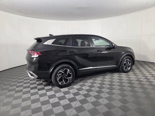 Fusion Black 2024 Kia Sportage LX