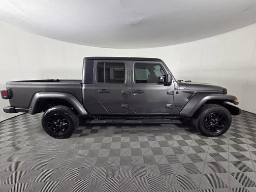 Granite Crystal Metallic Clearcoat 2022 Jeep Gladiator Altitude 4x4