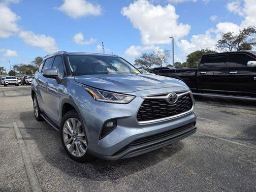 2022 Toyota Highlander Limited