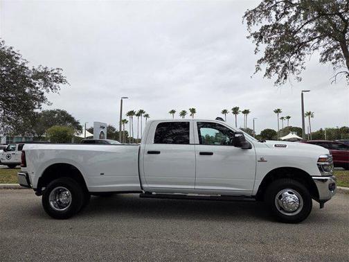 2026 RAM 3500 Tradesman Crew Cab 4x4 8' Box
