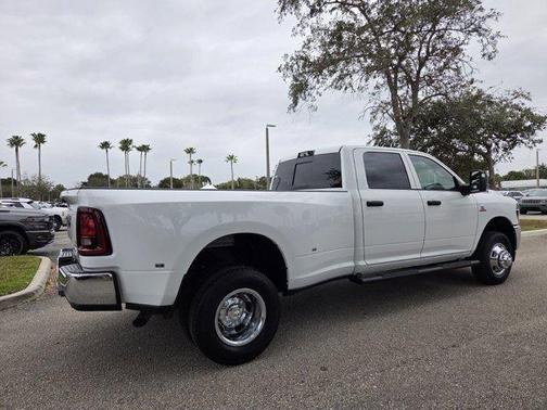 2026 RAM 3500 Tradesman Crew Cab 4x4 8' Box