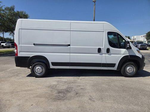 Bright White Clearcoat 2026 RAM ProMaster 2500 Tradesman