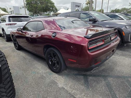 Octane Red Pearlcoat 2021 Dodge Challenger SXT