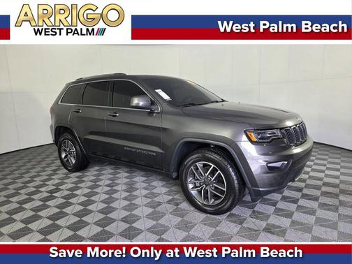 Granite Crystal Metallic Clearcoat 2020 Jeep Grand Cherokee Laredo