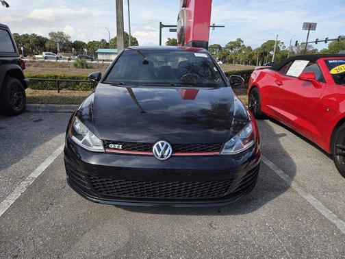 2017 Volkswagen Golf GTI 2.0T S 4-Door