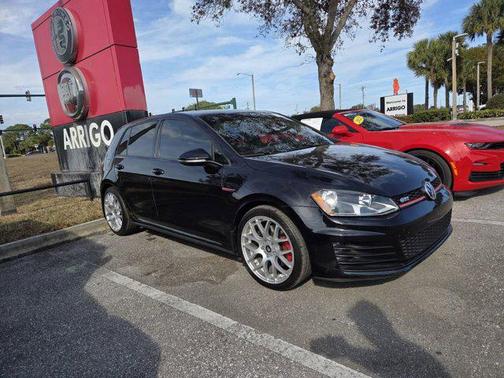 2017 Volkswagen Golf GTI 2.0T S 4-Door