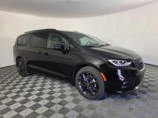 2026 Chrysler Pacifica L