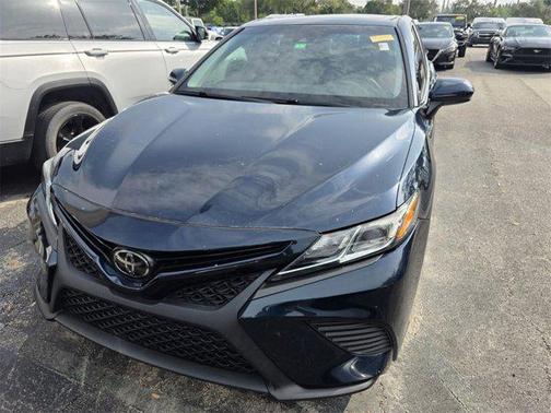 2018 Toyota Camry SE