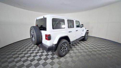 2026 Jeep Wrangler 4-Door Sahara 4x4