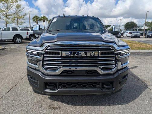 2025 RAM 3500 Laramie Crew Cab 4x4 8' Box