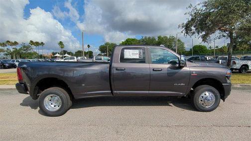 2025 RAM 3500 Laramie Crew Cab 4x4 8' Box
