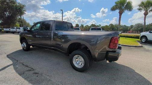 2025 RAM 3500 Laramie Crew Cab 4x4 8' Box