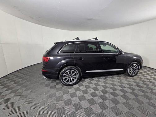2019 Audi Q7 55 Premium Plus
