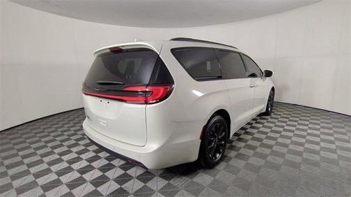 2021 Chrysler Pacifica Touring